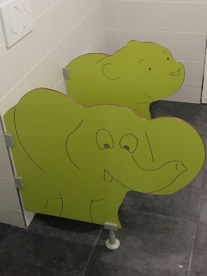 Cabines sanitaire dans une école primaire