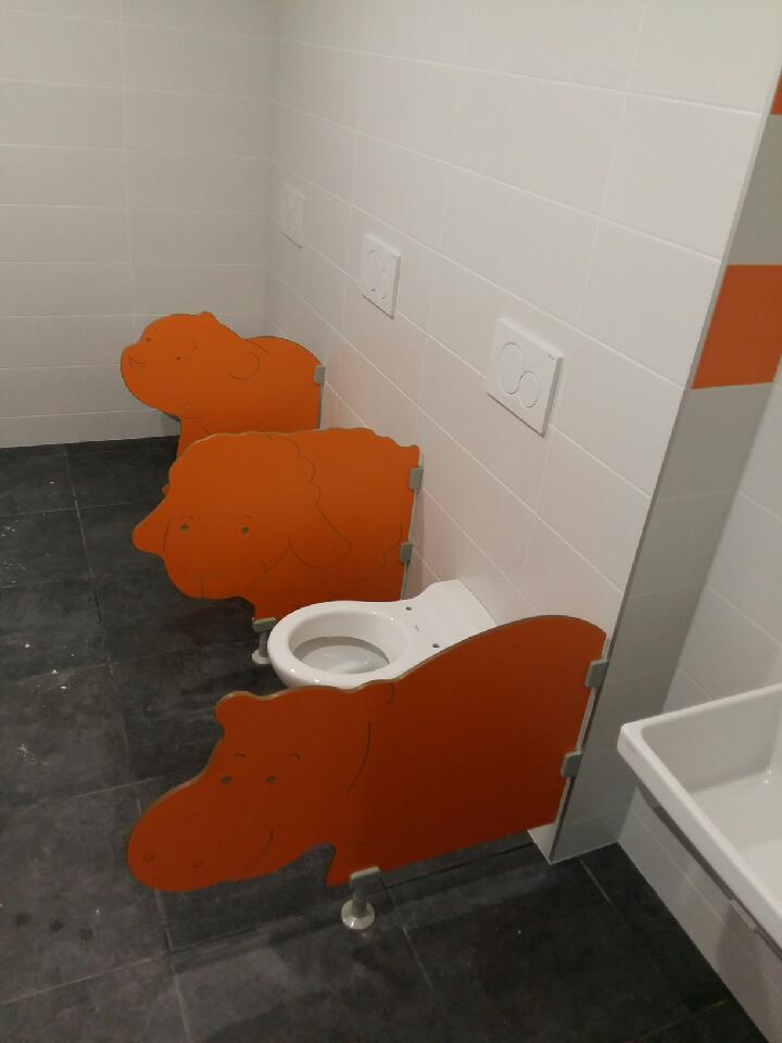 Cabines sanitaire pour une école primaire