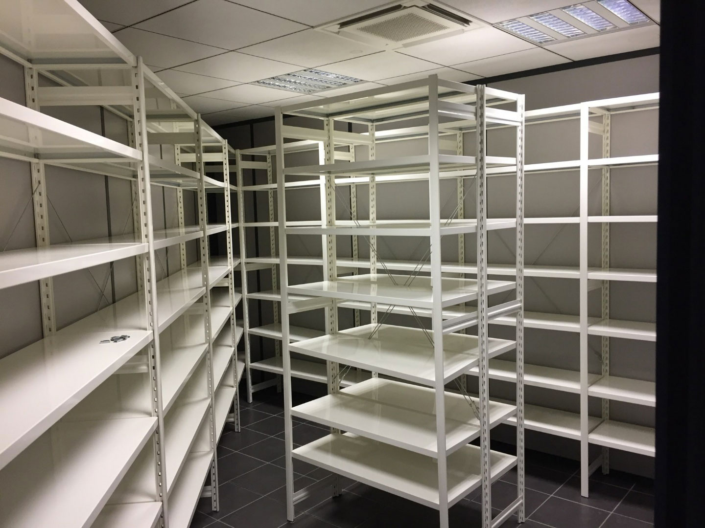 Agencement locaux d'archives