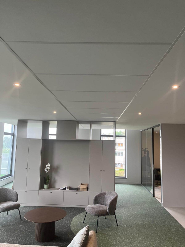 Aménagement bureaux faux plafond, rangements et cloisons